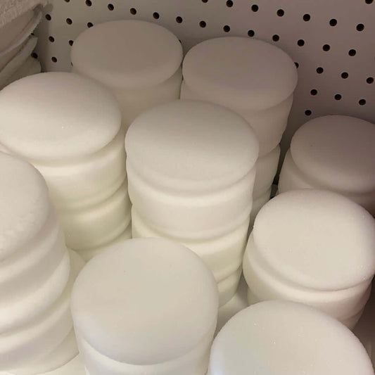 Round shape white tire dressing applicator, Car tire detailing product in Florid